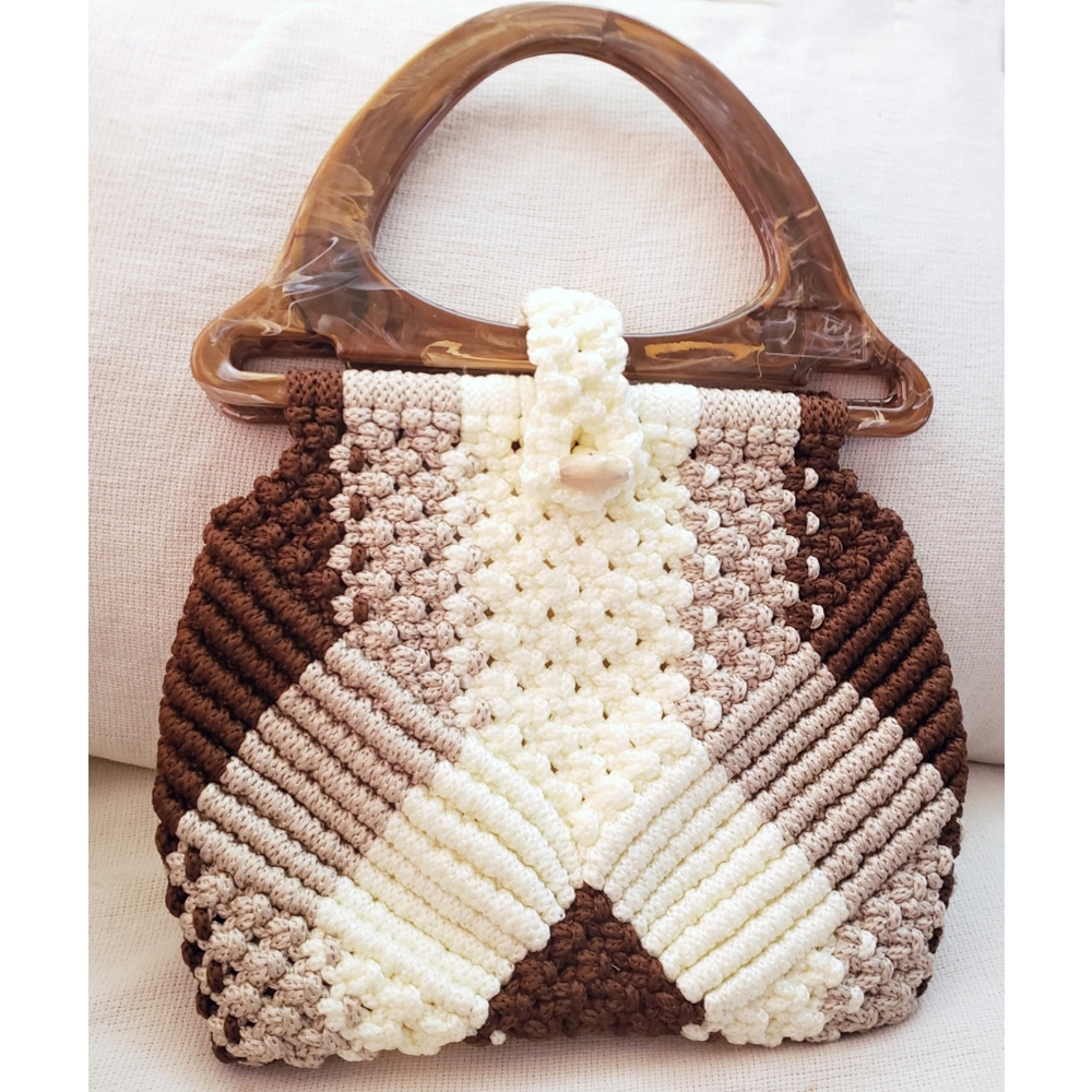 Vintage crochet/macrame bag with lucite (plastic) handles